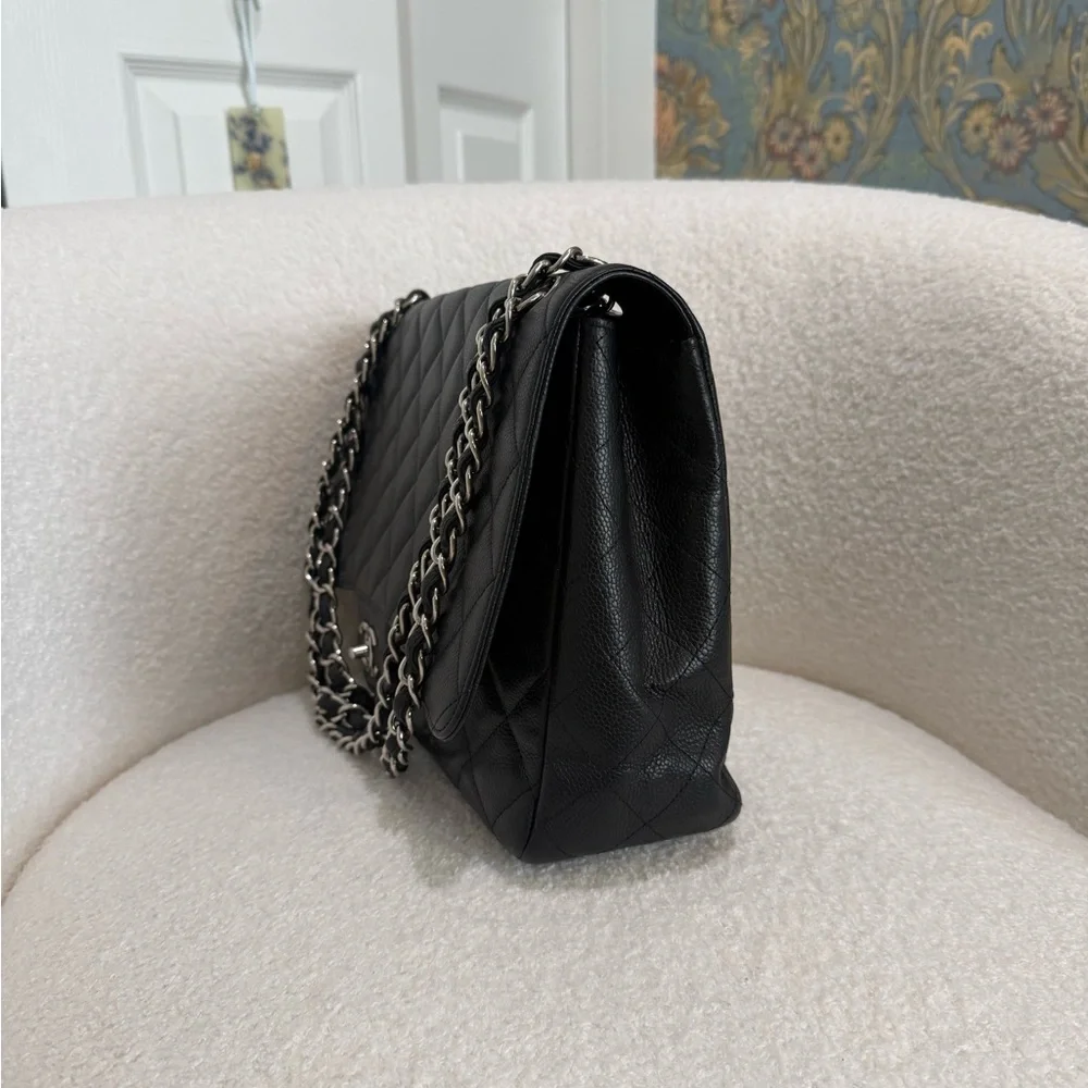 Chanel Black Caviar Maxi Classic Single Flap with Silver Hardware - Picture 6 of 16